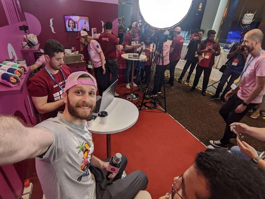 building a wordpress network freemius founder ceo vova feldman taking a selfie wordcamp asia