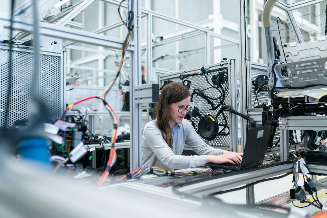 Woman testing a beta program in a laboratory